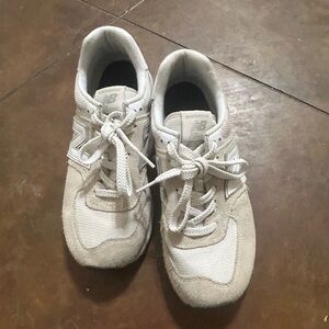 W8 Cream New Balance 515 V3 Sneakers